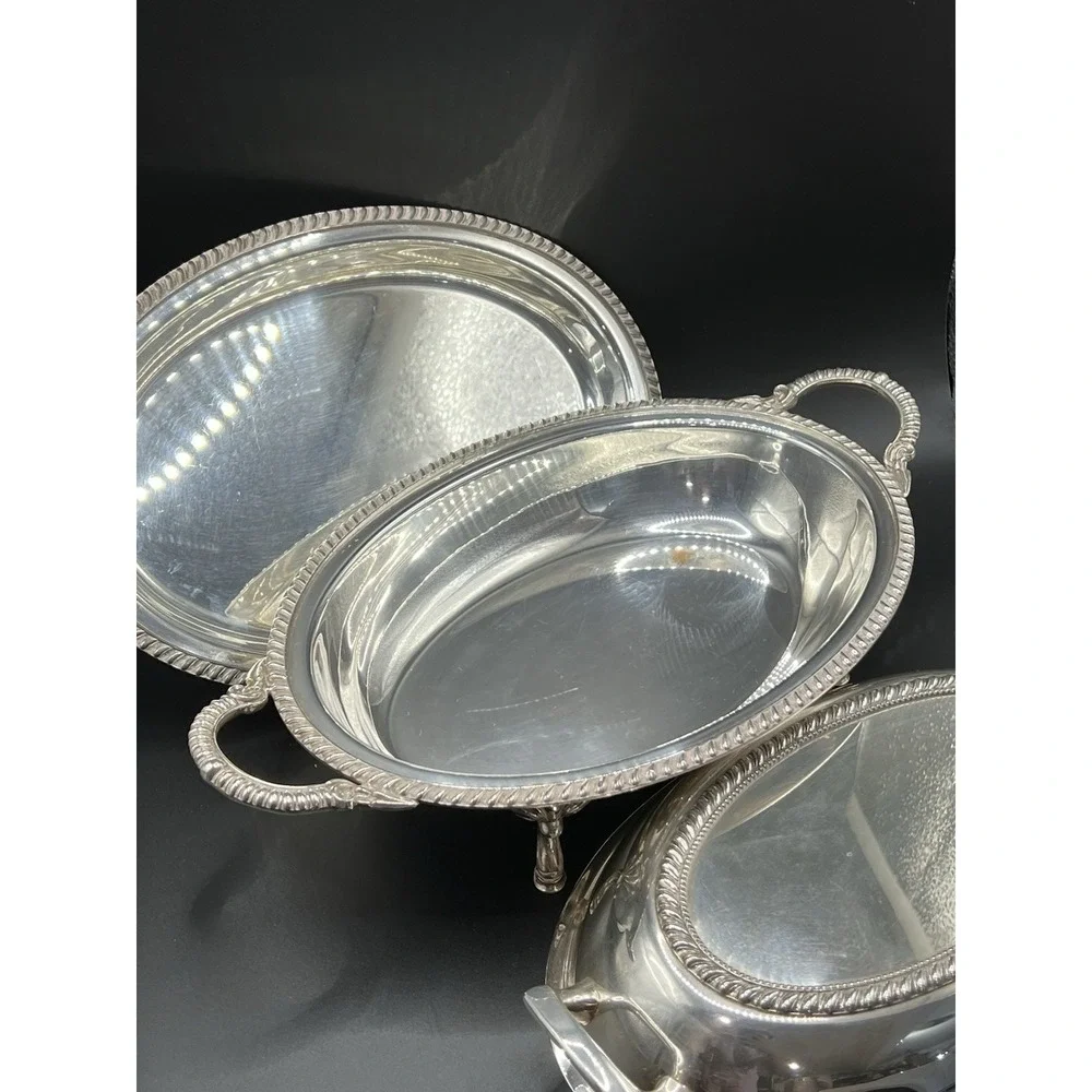 Vintage English Silverplate Covered Serving Dish Oval Footed 3115X Elegant